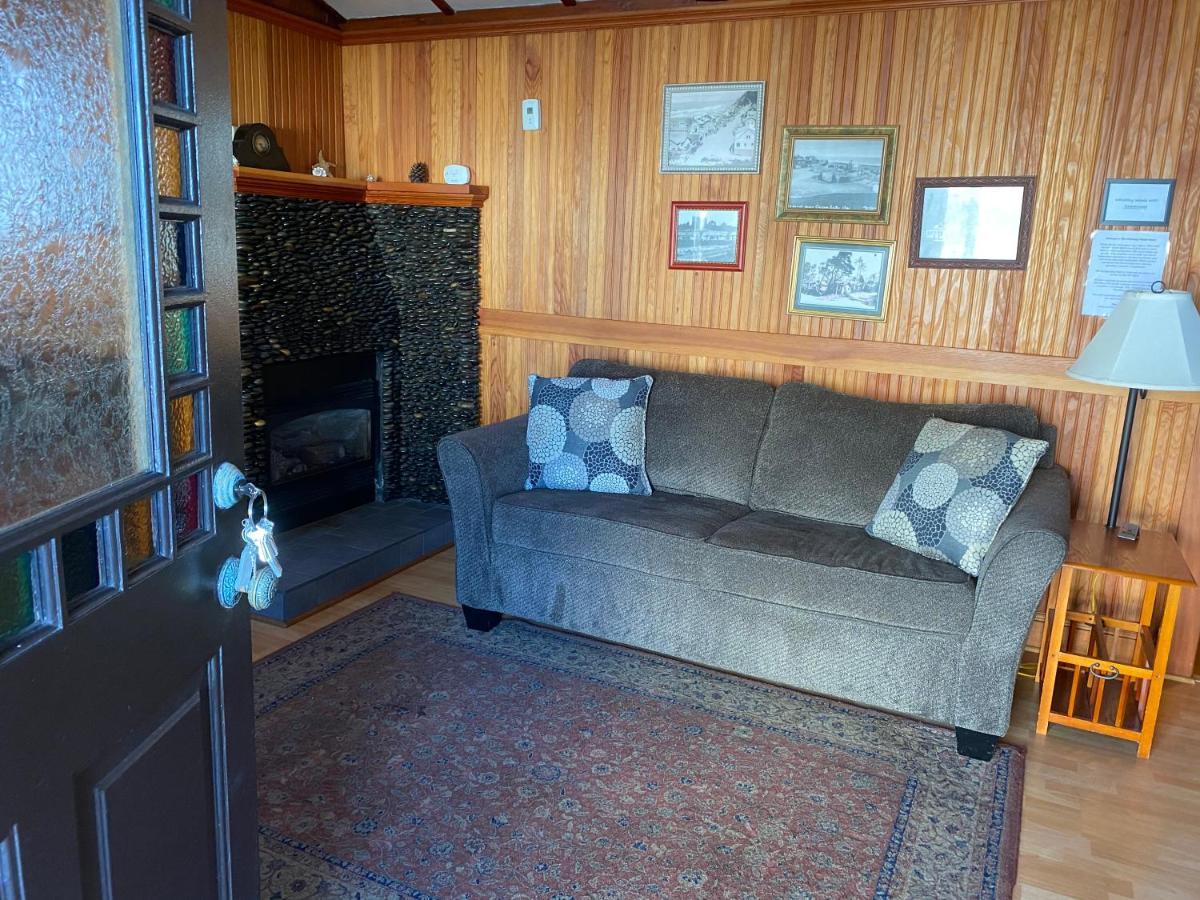 Whistling Winds Motel Λίνκολν Σίτι Εξωτερικό φωτογραφία